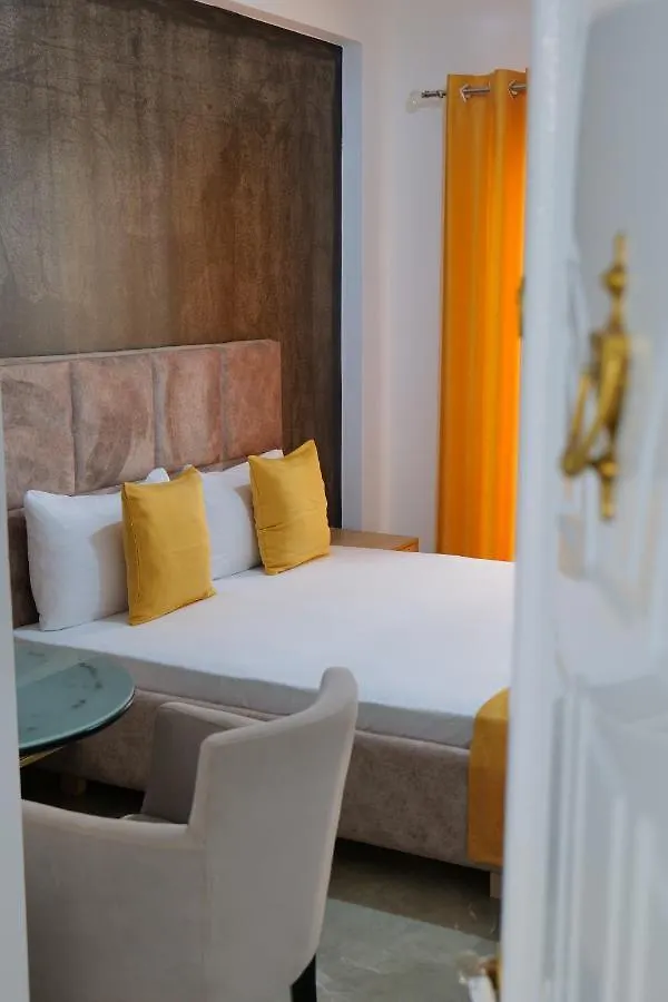 Apartment Hotel Adi-Vera Sarandë
