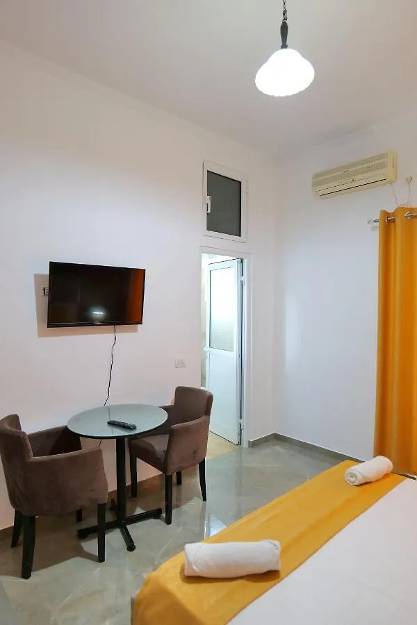 Apartment Hotel Adi-Vera Sarandë