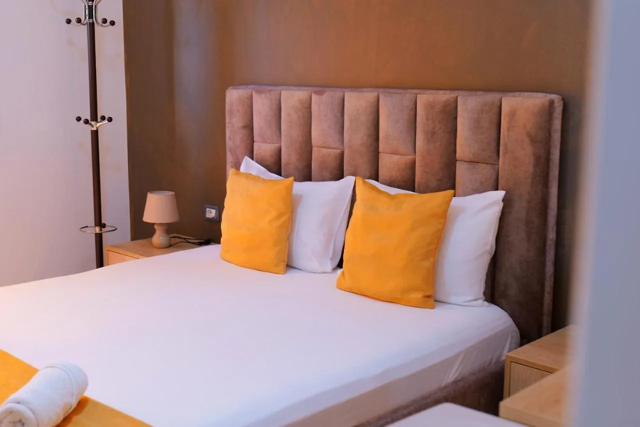 Apartment Hotel Adi-Vera Sarandë