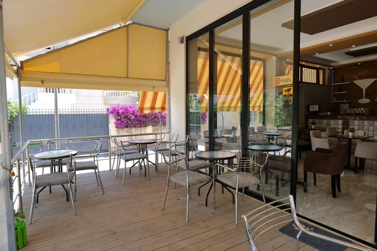Hotel Adi-Vera Sarandë Apartment